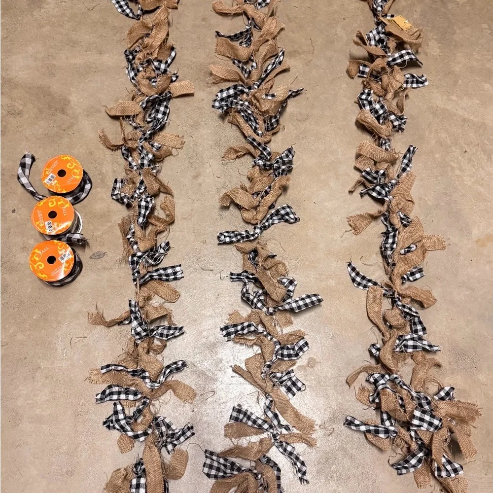 Rustic Burlap and Gingham Garland - Picture 1 of 4